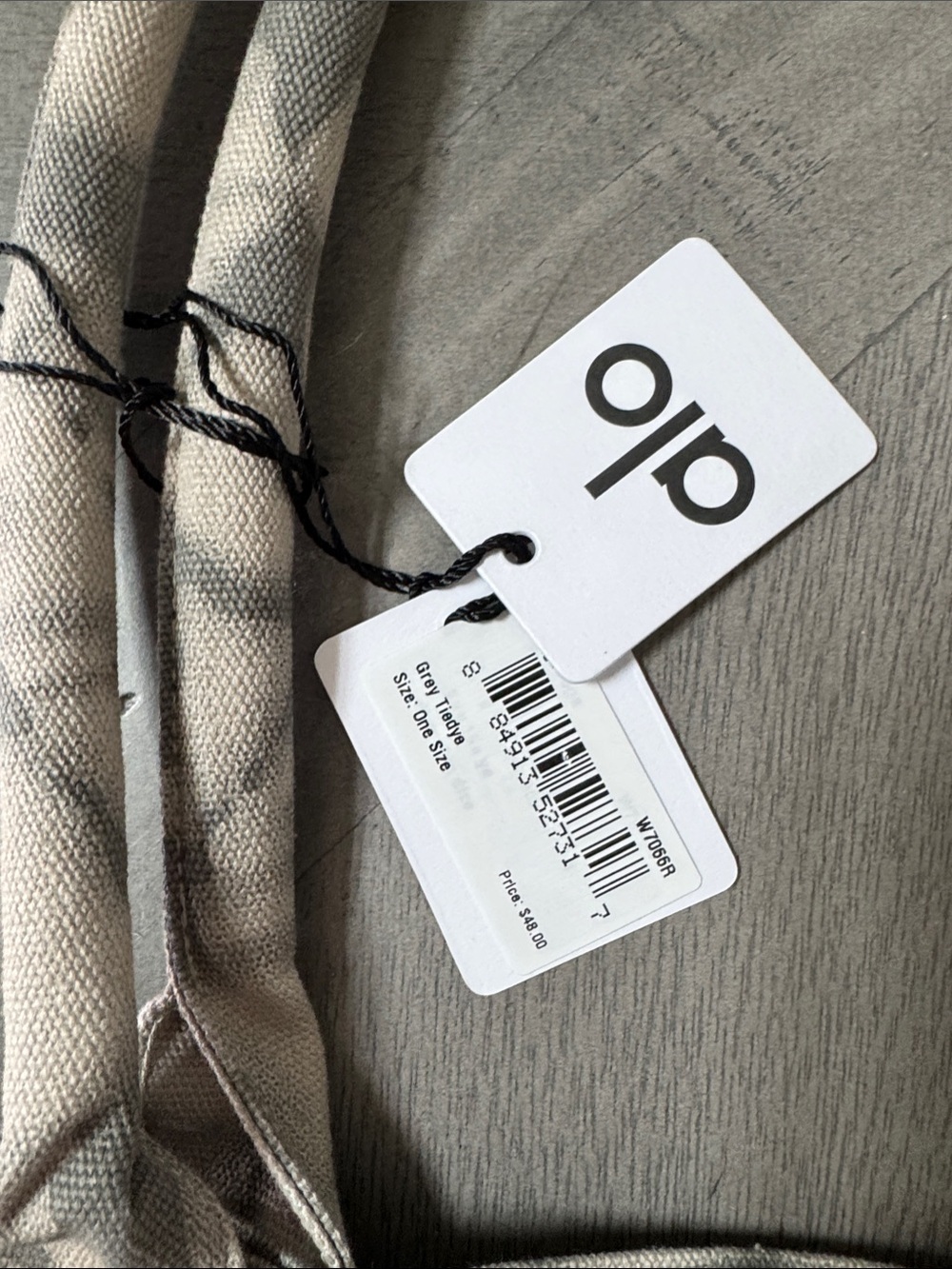 ALO Yoga Neutral Tie-Dye Canvas Tote in Beige and Gray - Picture 2 of 2